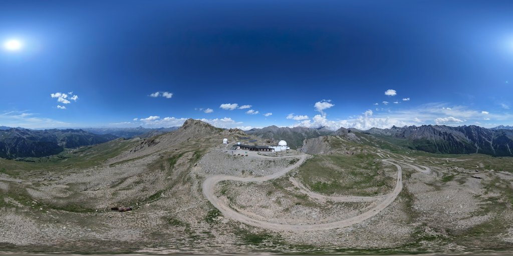 Vue aérienne de l'observatoire de Saint-Véran au pic de Château Renard