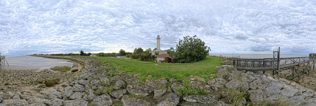 Phare de Richard sur l'estuaire de la Gironde à Jau-Dignac-et-Loirac, France