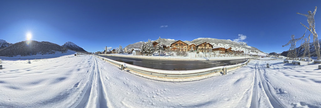 Sculpture du sauteur à ski à Montgenèvre, Hautes-Alpes, France